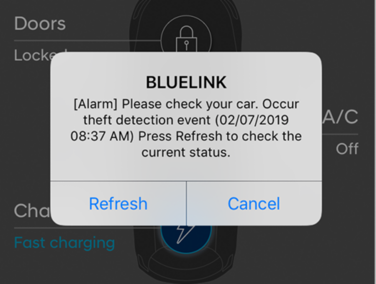 Detail obrazovky aplikace Hyundai Bluelink s upozorněním na detekci pokusu o krádež.